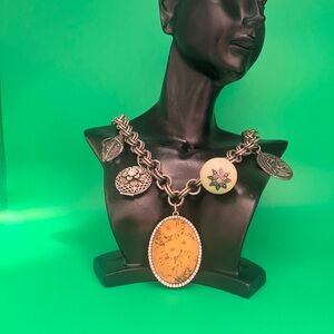 Elegant Silver and Gold Flower Pendant Necklace